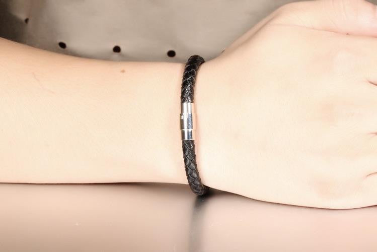 Stainless Steel Magnet Clasp Weave Leather Bracelet